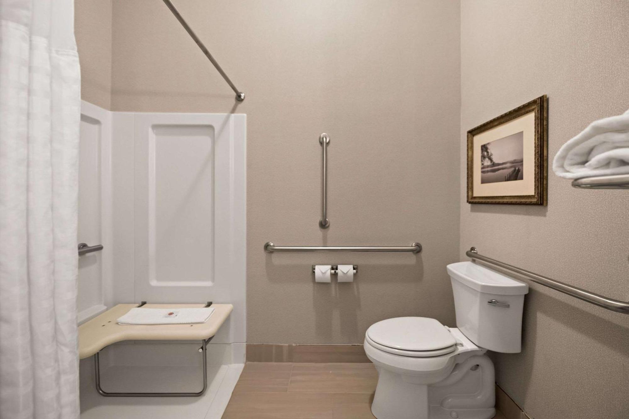 Comfort Suites Hudson I-94 Εξωτερικό φωτογραφία